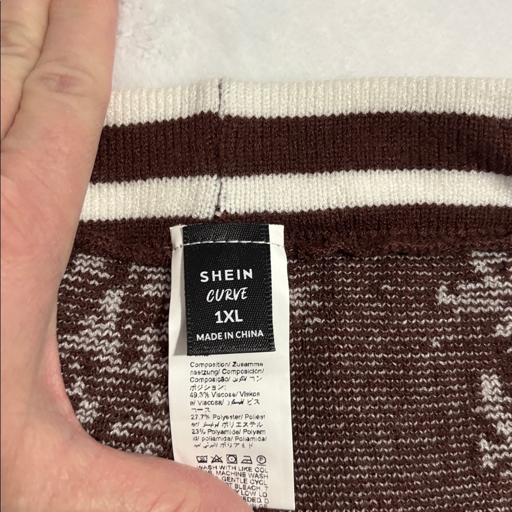 SHEIN Curve 1XL Brown and White sweater set - Picture 3 of 4